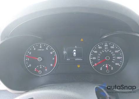 2018 Kia Optima Lx z USA, uszkodzony, nr VIN 5XXGT4L39JG233720